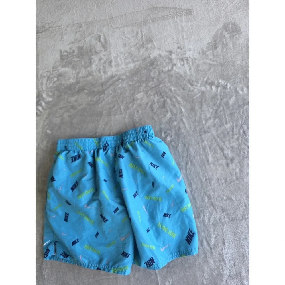 Nike men medium